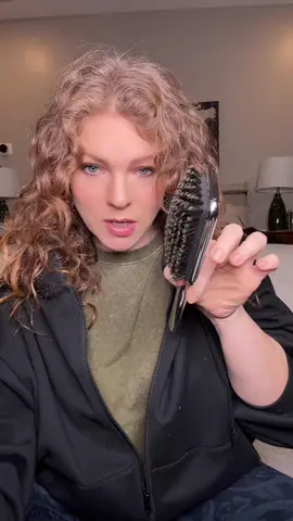 Frizz, static, and breakage — gone. 💨 The Color Wow Dream Smooth Paddle Hair Brush delivers that sleek, glass-hair finish you see in salon blowouts. Its pro-grade boar-nylon bristle blend gently detangles while distributing natural oils for unreal shine and smoothness. Perfect for all hair types — especially dry, damaged, or color-treated hair. 💁‍♀️ #ColorWow #DreamSmoothBrush #GlassHair 