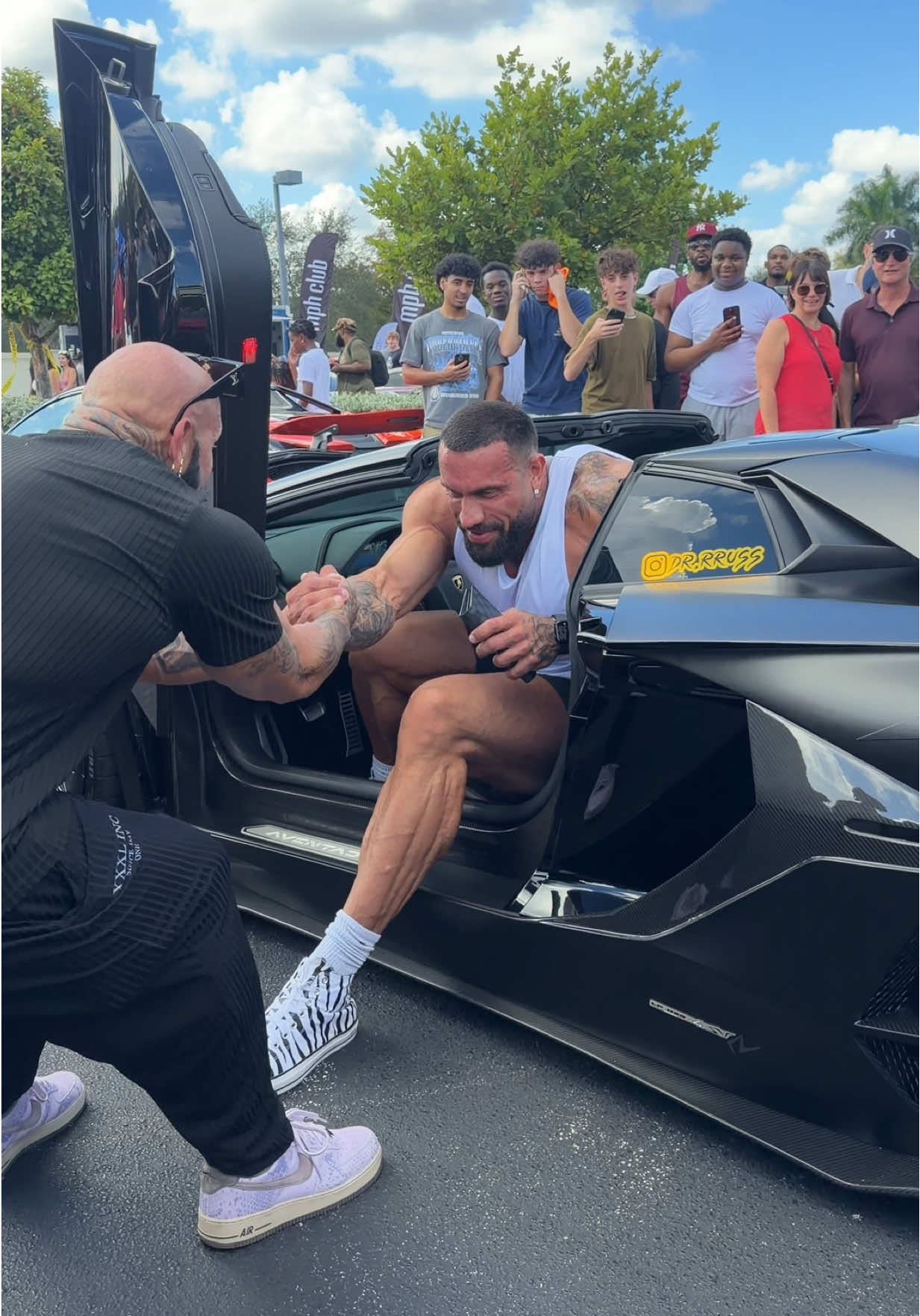 When the Lamborghini becomes a trap for a giant 😤😳🤣 POV: 6’10” gets stuck in a supercar and needs a rescue mission 😂 Some chase speed… I just chase legroom. ⚡️ #GiantEnergy #Gigachad #TallGuyProblems #Lamborghini #SupercarHumor            