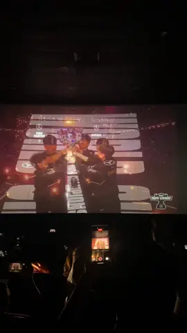 Giao tranh cuối và khoảnh khắc nâng cup của T1 #t1 #t1win #hjfgk #faker #viewingparty 