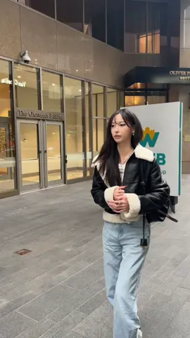 When someone doesn’t know how to take compliments @Kevin Liu 