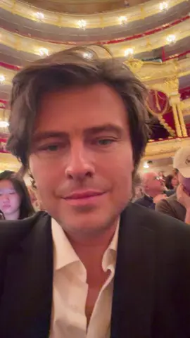 Тянемся к высокому , хоть мы и из простых 😂👏🏼 #прохоршаляпин #большойтеатр