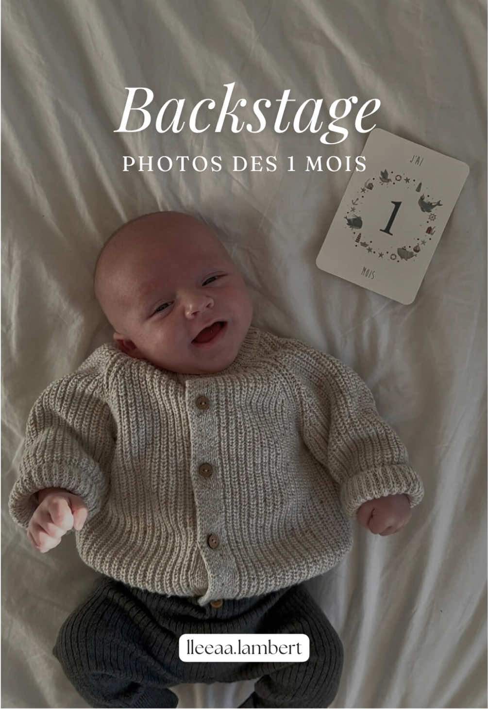La photo des 1 mois est enfin posté sur IG🤎 In$ta : lleeaa.lambert #backstage #babyphotography #photograph #sony #maman 