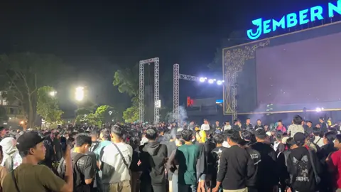 Uduk jember lek gak geluttt🤣🤣🤣🤣