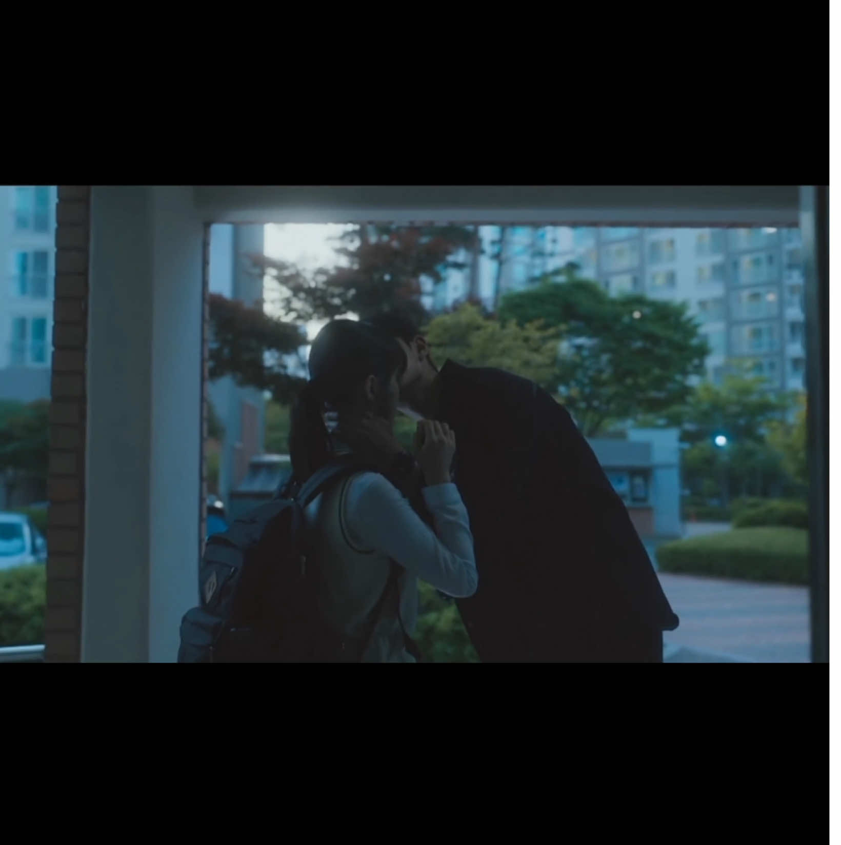 Nhẹ nhàng hôn mắt môi thơm nồng 👀💋 #spiritfingers #kdrama #chojunyoung #parkjihu #spiritfingerswebtoon 