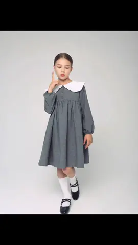 Miss Yesenia looks so lovely and sweet.