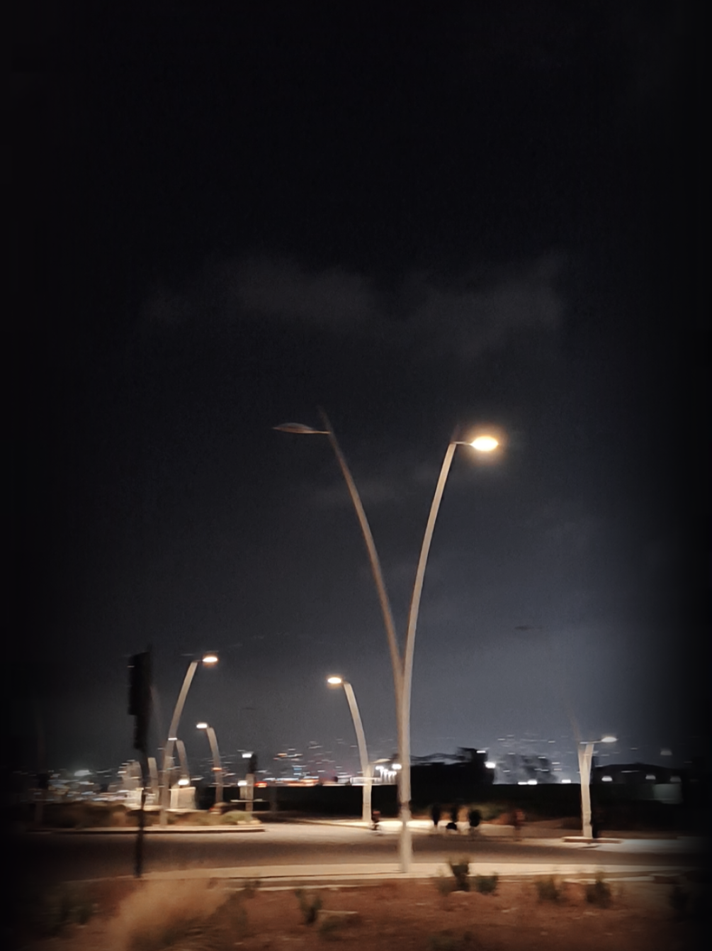 احبكم ونتم تدرون والكلب هايم بيكم😟 .  .  .  #مالي_خلق_احط_هاشتاقات #تصويري #احبكم_يا_احلى_متابعين #مجرد_ذووقツ🖤🎼 #تيك_توك_عرب 