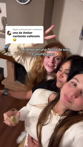 Replying to @Rosiannys  eso fue en Italia con mi hermana @emyghata3  jjajajajajaja que chimba ese día 💕💕🥺  . . #latina #gringa #lgbt🏳️‍🌈 