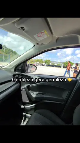 Hoje levei estudantes pro ENEM, dei carona, levei água e caneta pra quem esqueceu! 💧🖊️ Pequenos gestos fazem grande diferença.