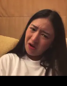 ဘာတွေလာပြောနေတာလဲ …#သတိရတယ် #ရအောင်နေမယ်လို့ ပြောပေးးး#စိတ်နာတယ် #သံသာမိုးသိမ့် #thantharmoetheint 