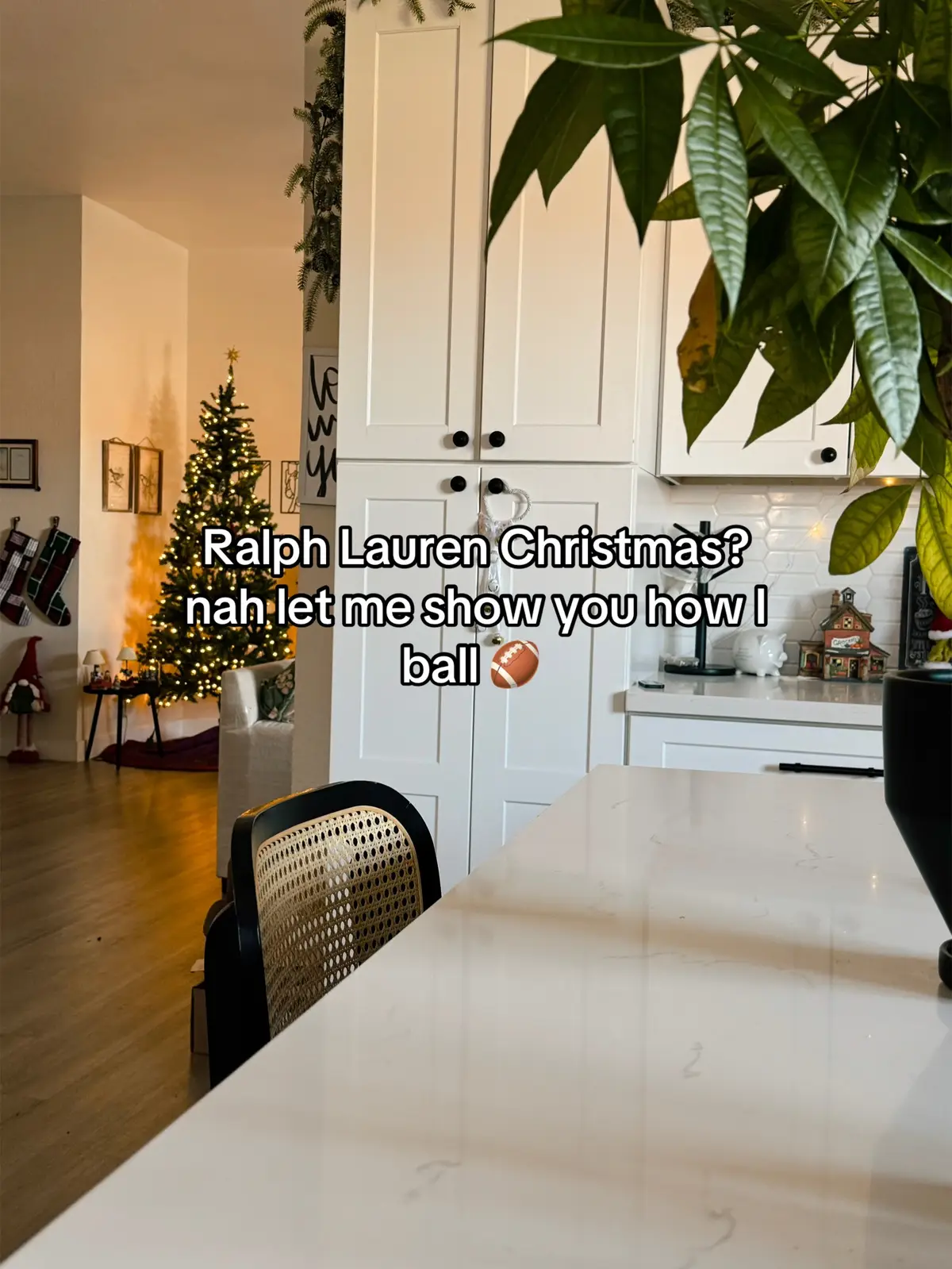 It’s TIIIIIMMEEEEE🩷🎄 #christmasdecor #christmas #holidaydecor #holiday #homedecor 