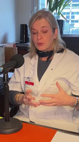 En 2015, il y a dix ans, Chloé Bertolus, chirurgien maxillo-facial, était aux premières loges après les attentats de Charlie Hebdo et ceux du 13 novembre. Le grand public a découvert son existence par un livre, « Le Lambeau », écrit par Philippe Lançon, journaliste de Libération et victime des attentats du 7 janvier 2015 dans les locaux de Charlie Hebdo.