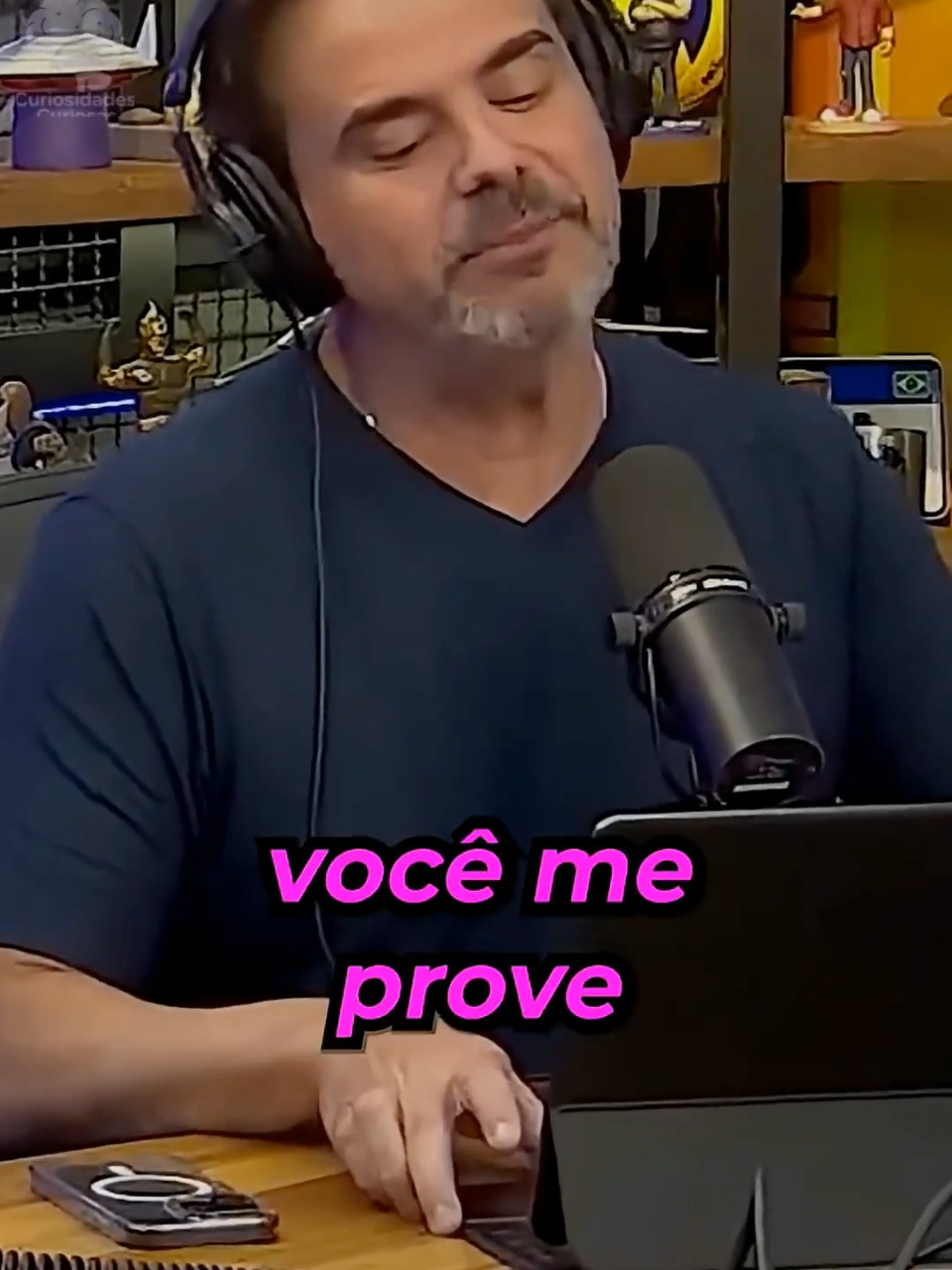 O HOMEM REALMENTE FOI À LUA? 🌙 Você já parou pra pensar no impacto da ida do homem à Lua? Em 1969, quando a Apollo 11 pousou lá em cima, o mundo inteiro parou. Televisões ligadas, olhos atentos, um momento histórico: o ser humano pisando fora da Terra pela primeira vez. Mas a repercussão aqui foi enorme. Muita gente considerou aquilo o maior avanço da humanidade. Outros… até hoje acreditam que tudo foi encenado em um estúdio. E aí vem a questão: Por que uma conquista tão grande gera tanta dúvida? Talvez porque seja difícil aceitar que conseguimos ir tão longe. Ou porque a verdade, às vezes, parece grande demais pra ser compreendida. O fato é: Existem registros, transmissões, dados e até amostras trazidas da Lua. Nada disso simplesmente desapareceu. Mesmo assim, a pergunta continua: O homem realmente esteve lá? Ou estamos acreditando em uma história contada? A Lua segue ali, brilhando. E no fim… cada um escolhe no que prefere acreditar. Se quiser mais curiosidades assim, segue a página 👍 #astronomia #fyp  #lua #curiosidades #space 