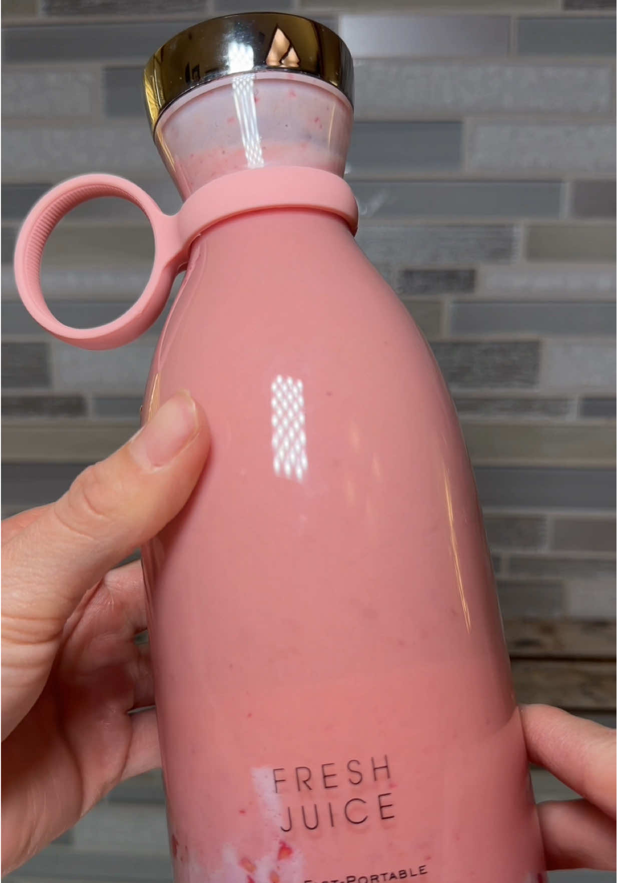 Mango raspberry 🥭 #freshjuice #smoothie #milkshake #portableblender #foryoupage 