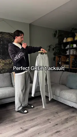 Perfect GREY tracksuit 🥵👀 #tracksuit #grey #matching #outfitsideas #ootdmen 
