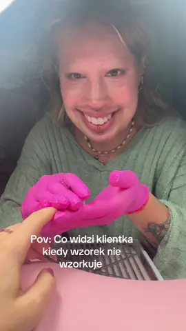 Czasem bywa i tak ze wzorkami 🤷‍♀️ #nailsalon #dc #fyp #nailsart #paznokciegdansk 