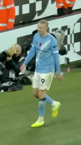 Solo los genios hacen esto 😱🤭 #haaland #foden #humildad #manchestercity #PremierLeague 