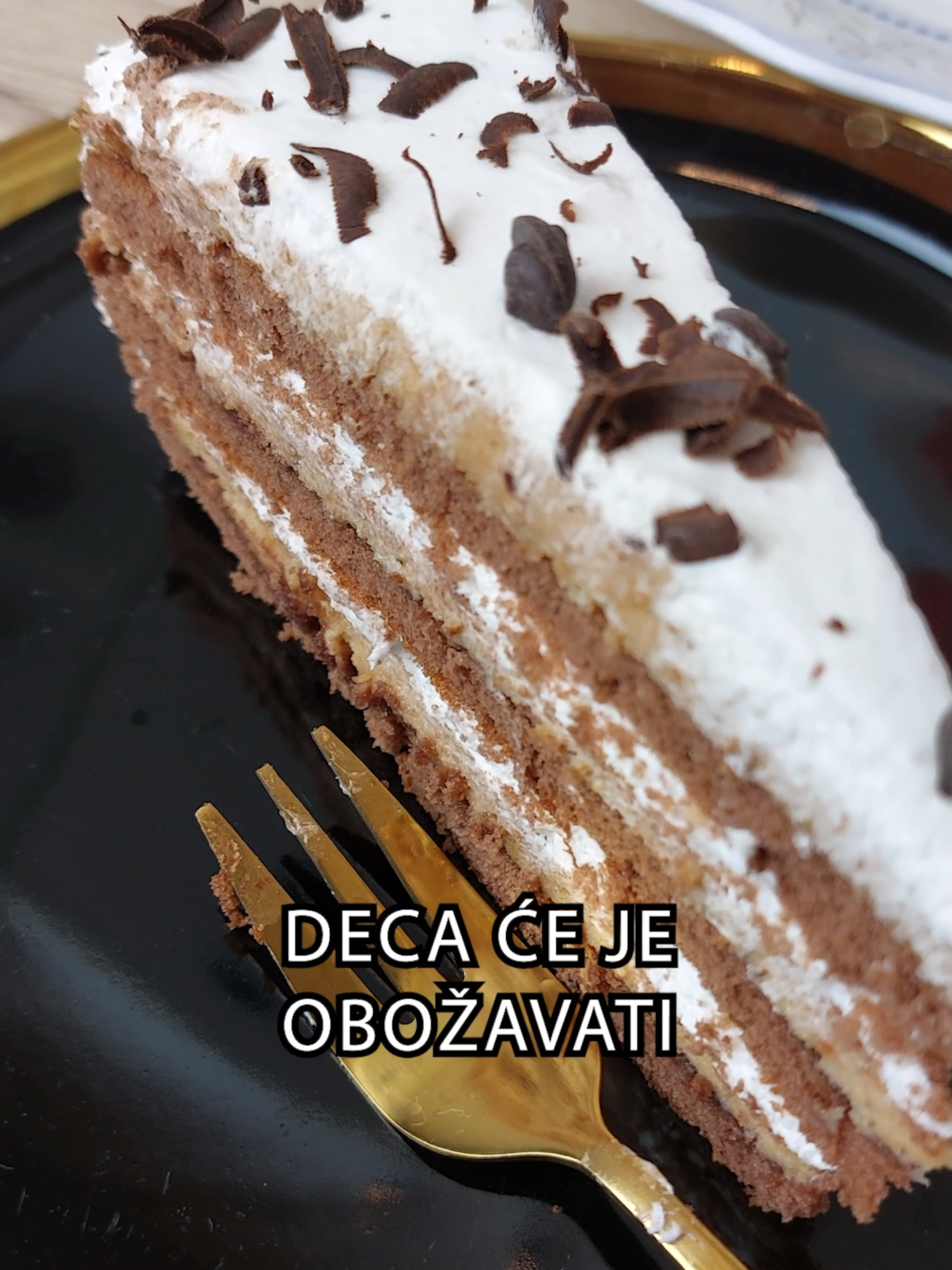 Ne moraš biti poslastičar da napraviš ovu tortu 🍫 Kremasta, čoko, moka — sve u jednom! ❤️ Sačuvaj za sledeći slatki vikend! #torta #lelinirecepti #desert