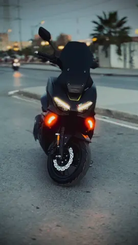 La moto🖤🪄  #vmax #200 #meilleur #moto #algeria 