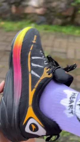 ori lokal keren dan enteng #sepatu #sepatuolahraga #sepatukekinian #sepatumurah #sepatupria 