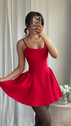 Red dress, mistletoe energy 😘🎄 from @Babyboo #dress #reddress #partydress #minidress 