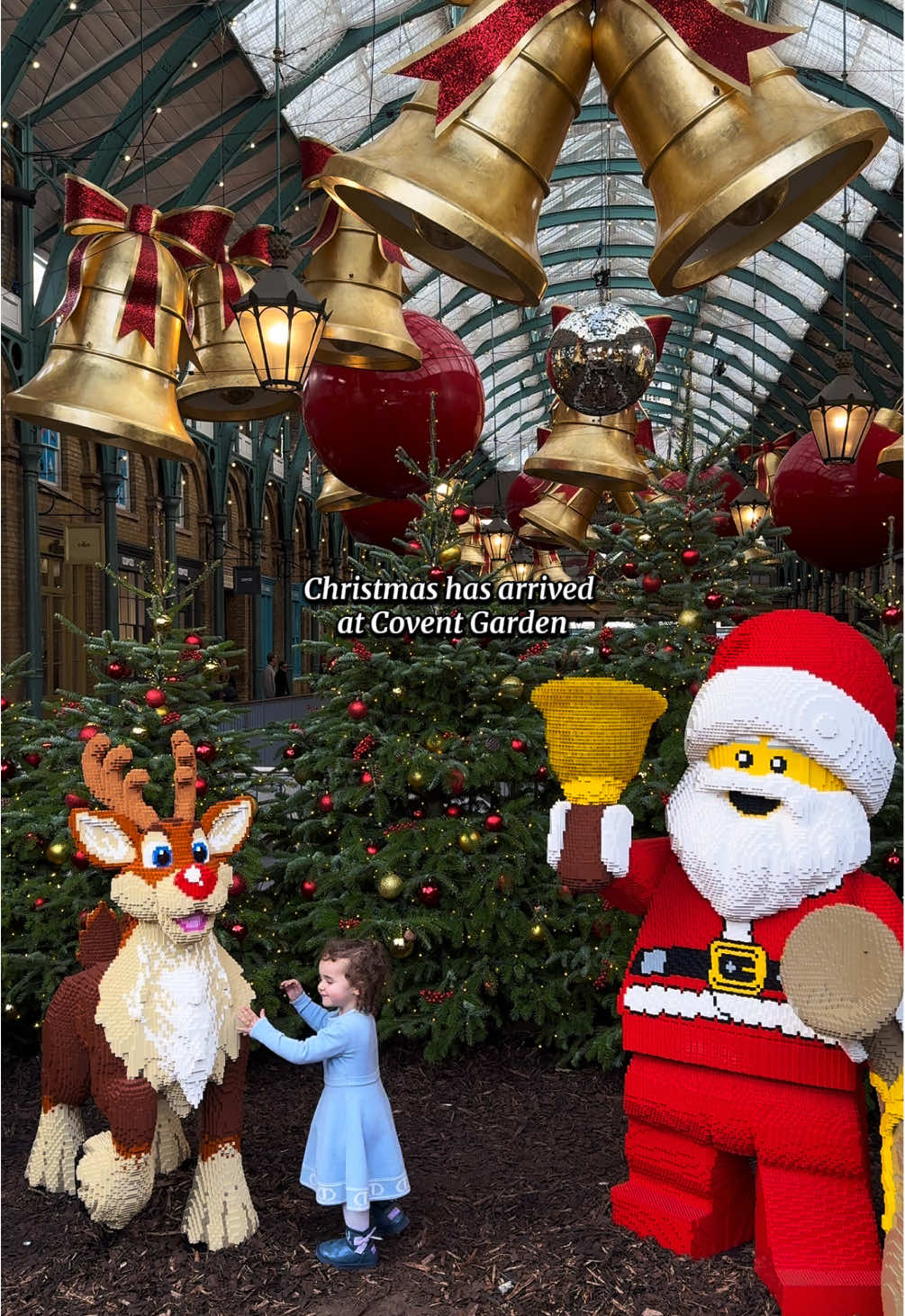 Christmas has arrived at Covent Garden  @Covent Garden  #londonchristmas #visitlondon #londra #christmasvibes #coventgarden 