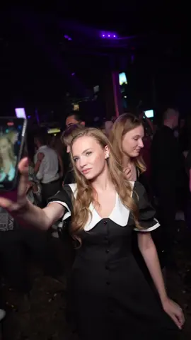 Wir haben einfach die schönsten Frauen 🪆 #russiangirl🇷🇺 #russianmusic #disco #club #russiansounds 