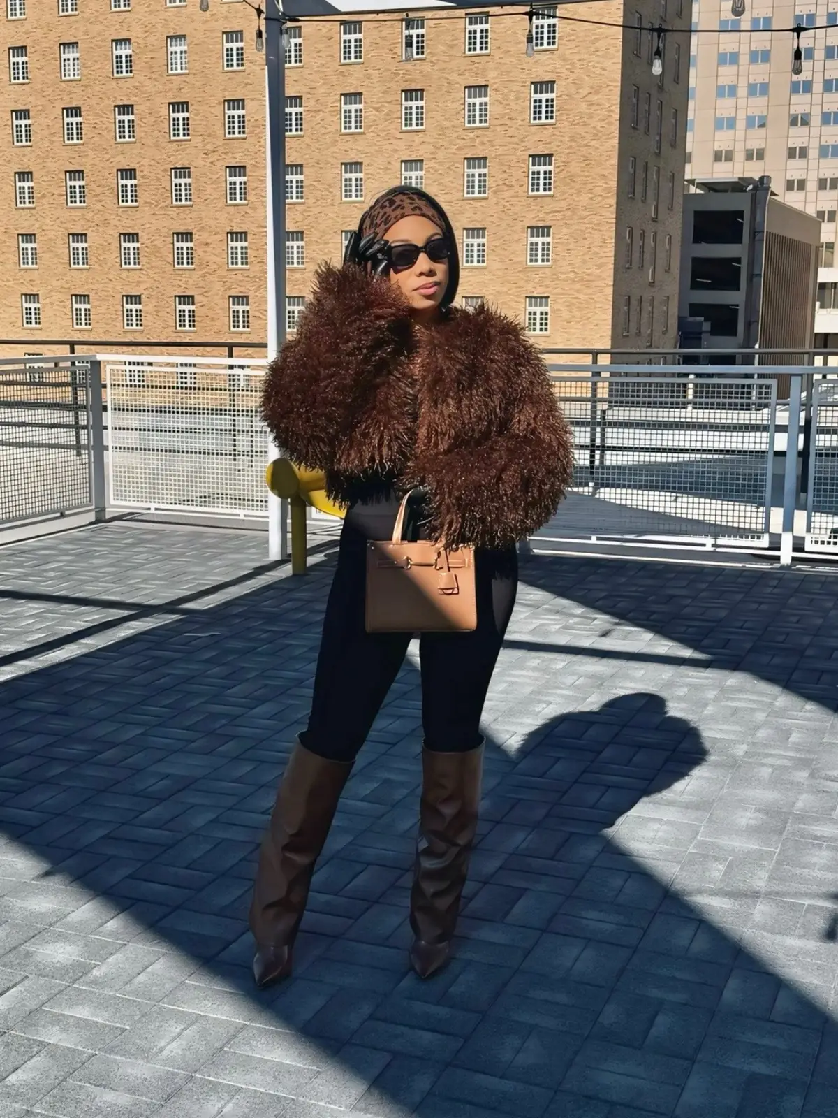 Who’s going to the @Cardi B concert? 👀 I’ve always been team cardi and the reason is simple…authenticity, being yourself and loving your own personality will always be top tier!  . . . #fallfashion  #fallfashion  #falloutfits  #falloutfitinspo 