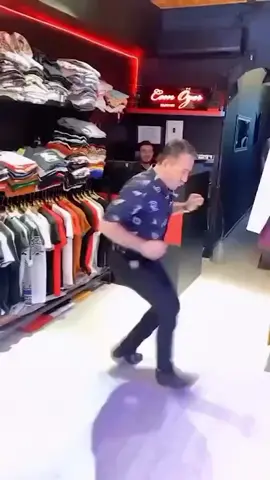 geldi adam #kesfetteyiz #kesfetbeniöneçıkart #edit #fyppppppppppppppppppppppp #dans 