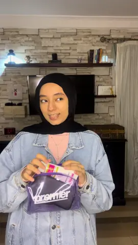 @Premier pharma is my go-to moisturizing brand 😋 Save الفيديو علشان يفكركو بالروتين🫡 #nails #sidewalls #handcream #lipbalm #nailcareroutine  