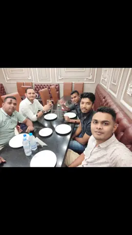 বড় ভাইদের সাথে 💝 #foryoupage❤️❤️ #vairal #video #videoviral #foryou @TikTok @TikTok Bangladesh @tiktok creators 