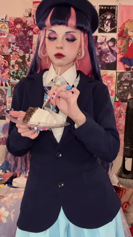 I could go for cake rn #stockinganarchy #stockinganarchycosplay #p4ntyandstocking #pawsg #pawsgcosplay 