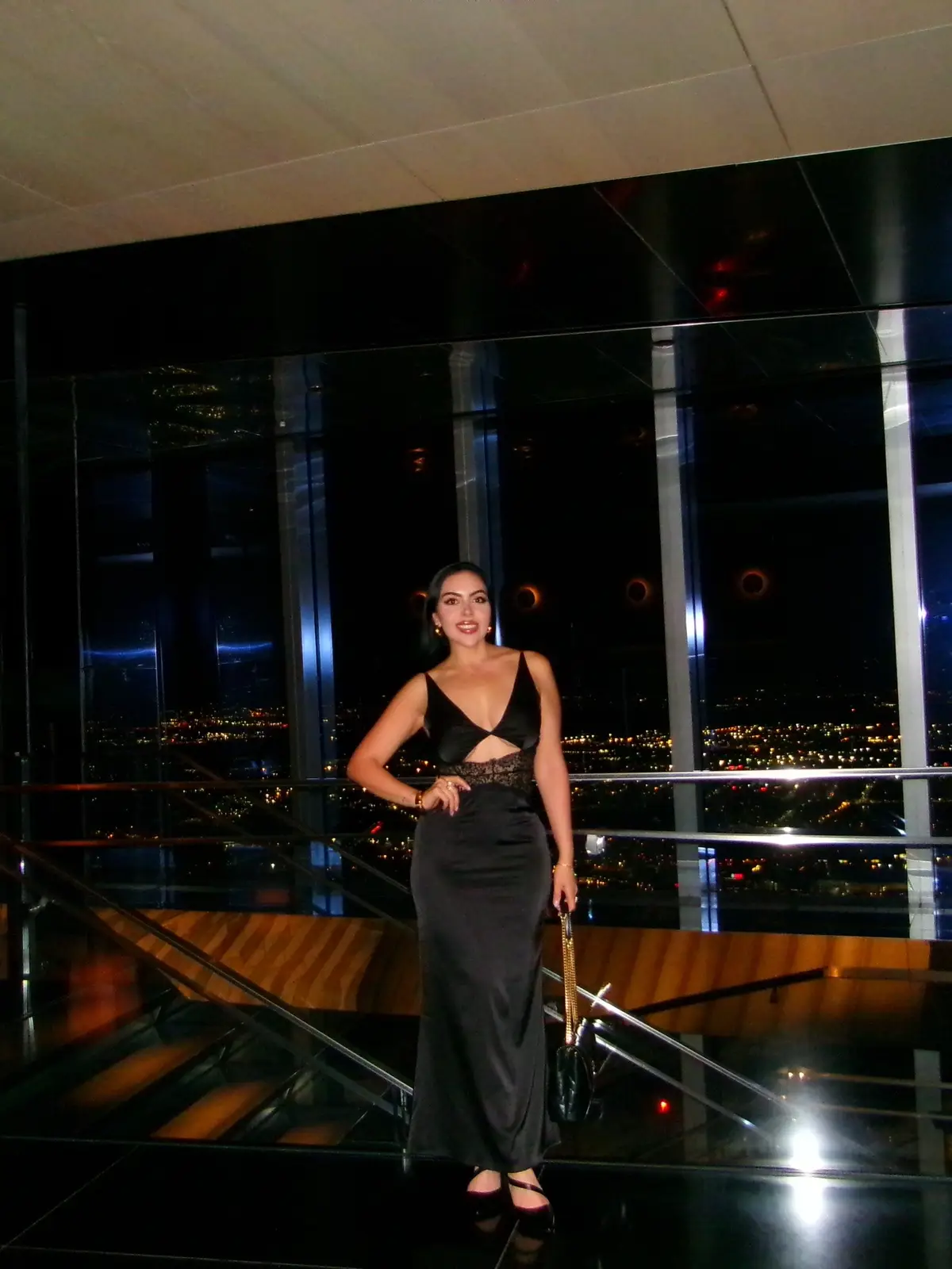 This view🤩 and dinner was delicious 👌🏼✨ #nycrestaurants #nycviews #nycfood #nycrooftop #nyclife 