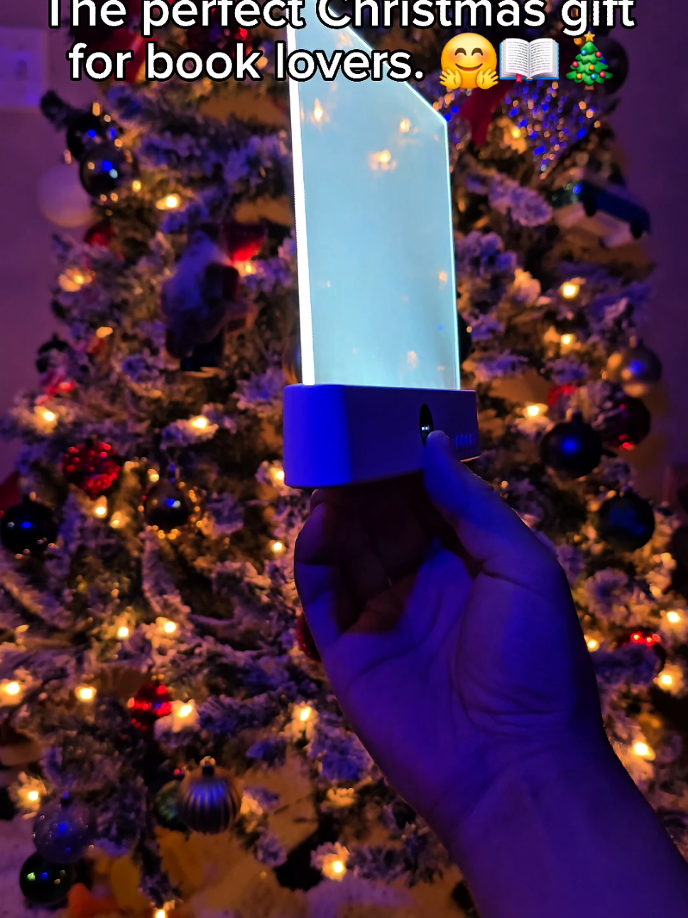 Officially my favorite Christmas gift 📖🎄🤩... #booklight #booklovers #BookTok #readers #christmasgift 