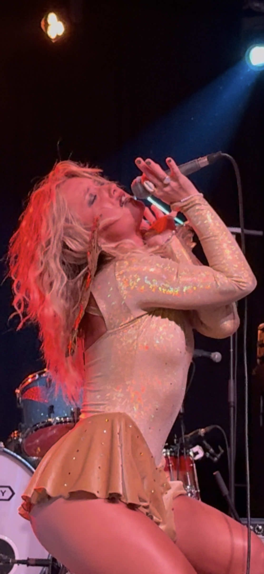 Pearl - Hungry (The Hall - Little Rock, Arkansas - October 31, 2025) @PearlOfficial @unaestheticsurferpearlz #Pearl #littlerockhall @littlerockhall #thelanatic @unaestheticsurferpearlz 