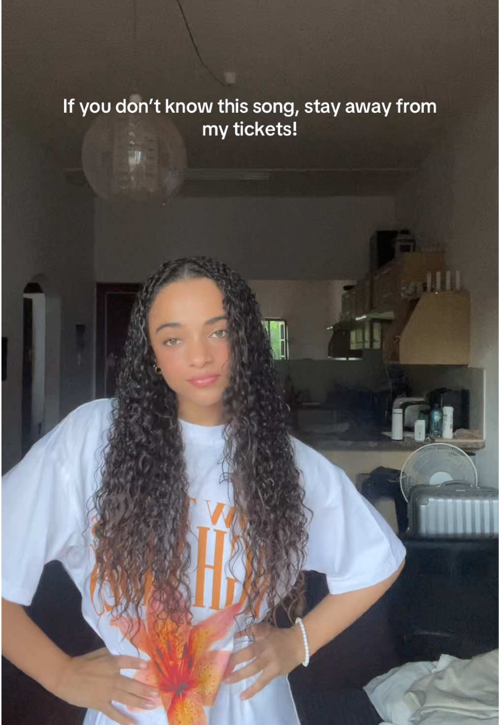 Some of y’all FAKE fans, don’t even lie to me! #fyp #michaeljackson 