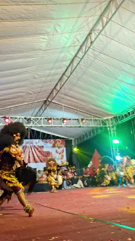 Tww Kece @tww_kece  #jarankepang #warok #jarankepangtemanggung #jaranan #trend 