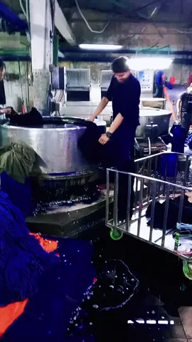 ইনচার্জ নিজেই হাইড্রো করতে শুরু করে দিছে 