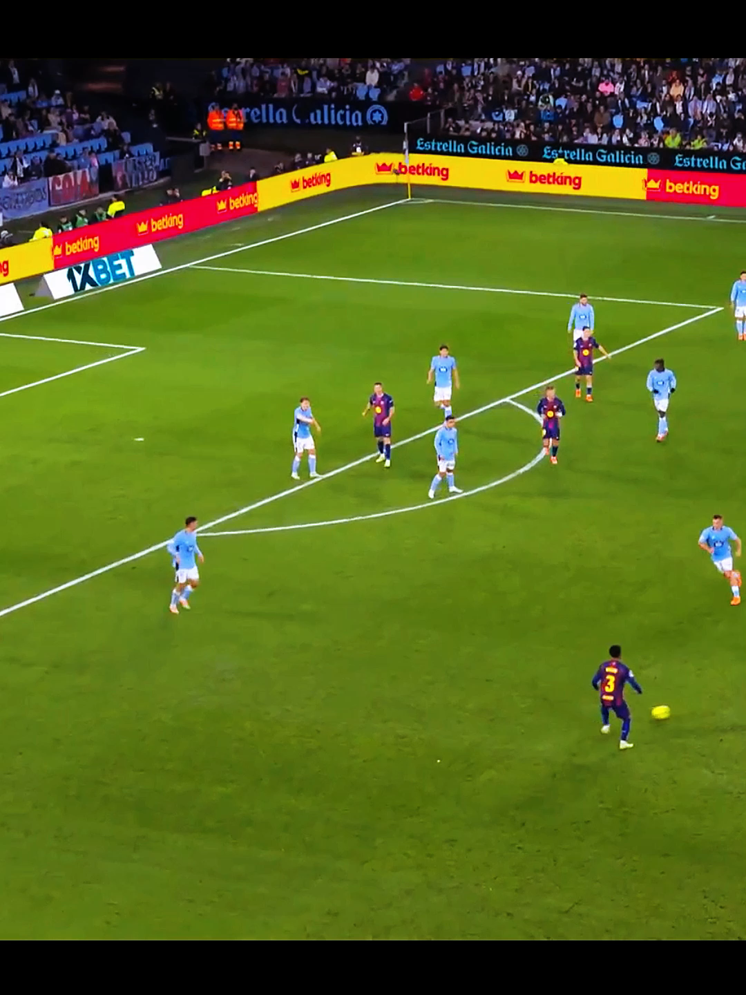 Robert Lewandowski second goal vs Celta #lewandowski #barca #football