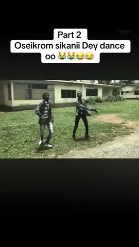 Oseikrom sikanii dey dance oo😂😂 #oseikromsikanii #oseikromsikaniidancing #funnymoments #throwback #oldoseikromsikanii 