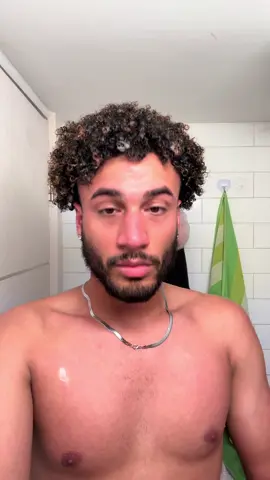 Naturally curly hair 