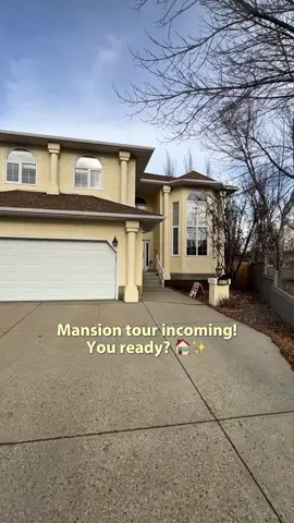 Touring a massive home in the Wildrose area of Edmonton. 7 beds, 4 full baths, over 5,200 sq ft, double A/C, 20-ft ceilings, hardwood, chef’s kitchen, second kitchen in the basement, plus a hot tub. If you want space, this one hits different. For a private tour: Robin Sharma – Realtor®, Royal LePage Magna 📞 780-888-5894 🌐 robinsharma.royallepage.ca #fyp #foryou #foryoupage #yeghomes #yegrealtor               