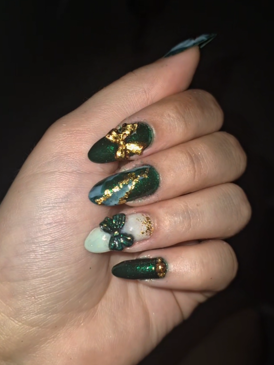 esmaltação com costela de adão + chá branco da risque linha diamond gel!  #unhasnaturais #unhasdecoradas #nails #fyp #nailart 