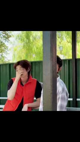 JUHOON quando vê o MARTIN no fansign, bem assim  #CORTIS #viral #fy #foryou #fyp 