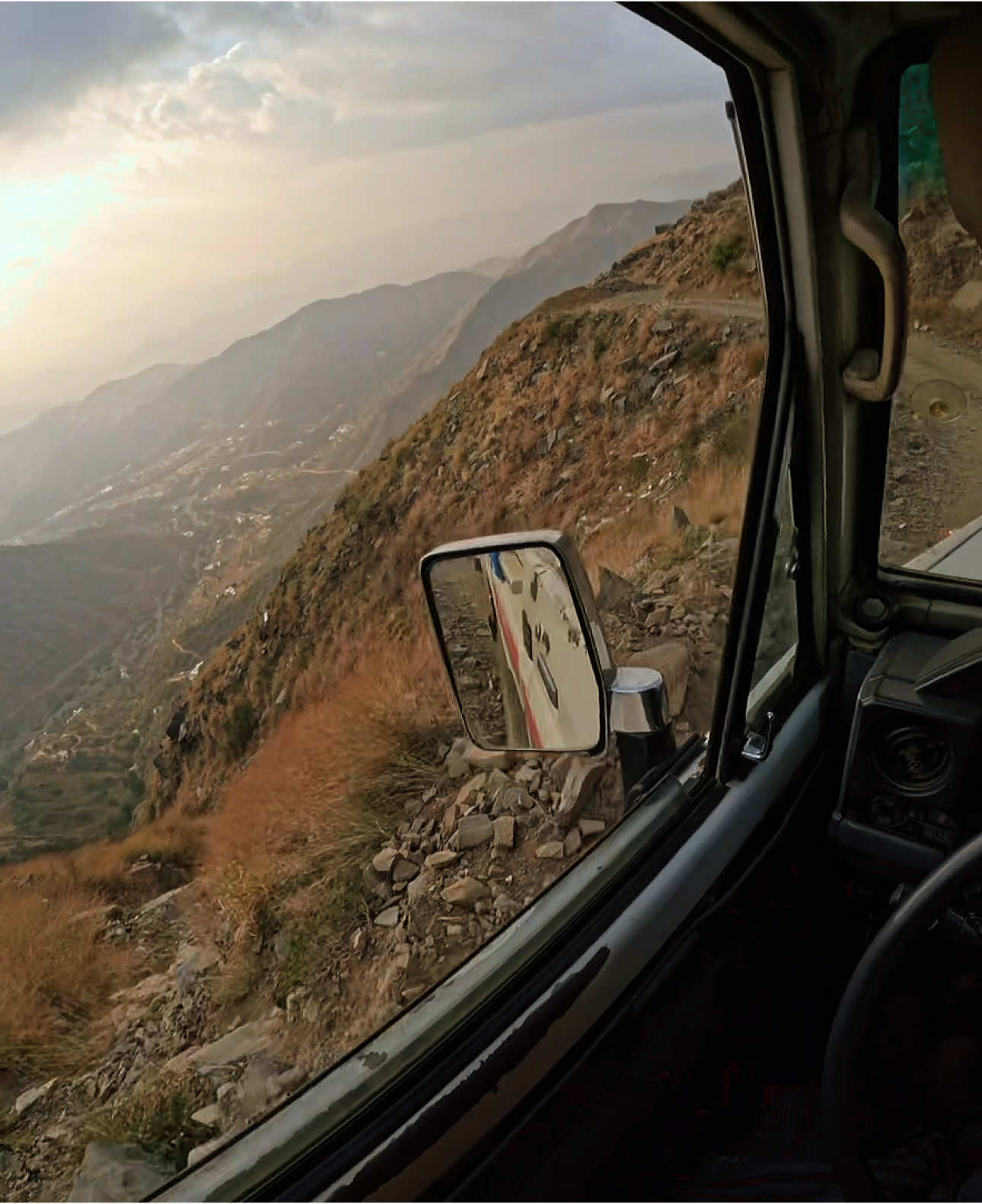 #هروب_سحر_الجنوب_اكسبلور #تصويري📷 #اكسبلور #خولان_بن_عامر #جبل_البازخ #غروب 