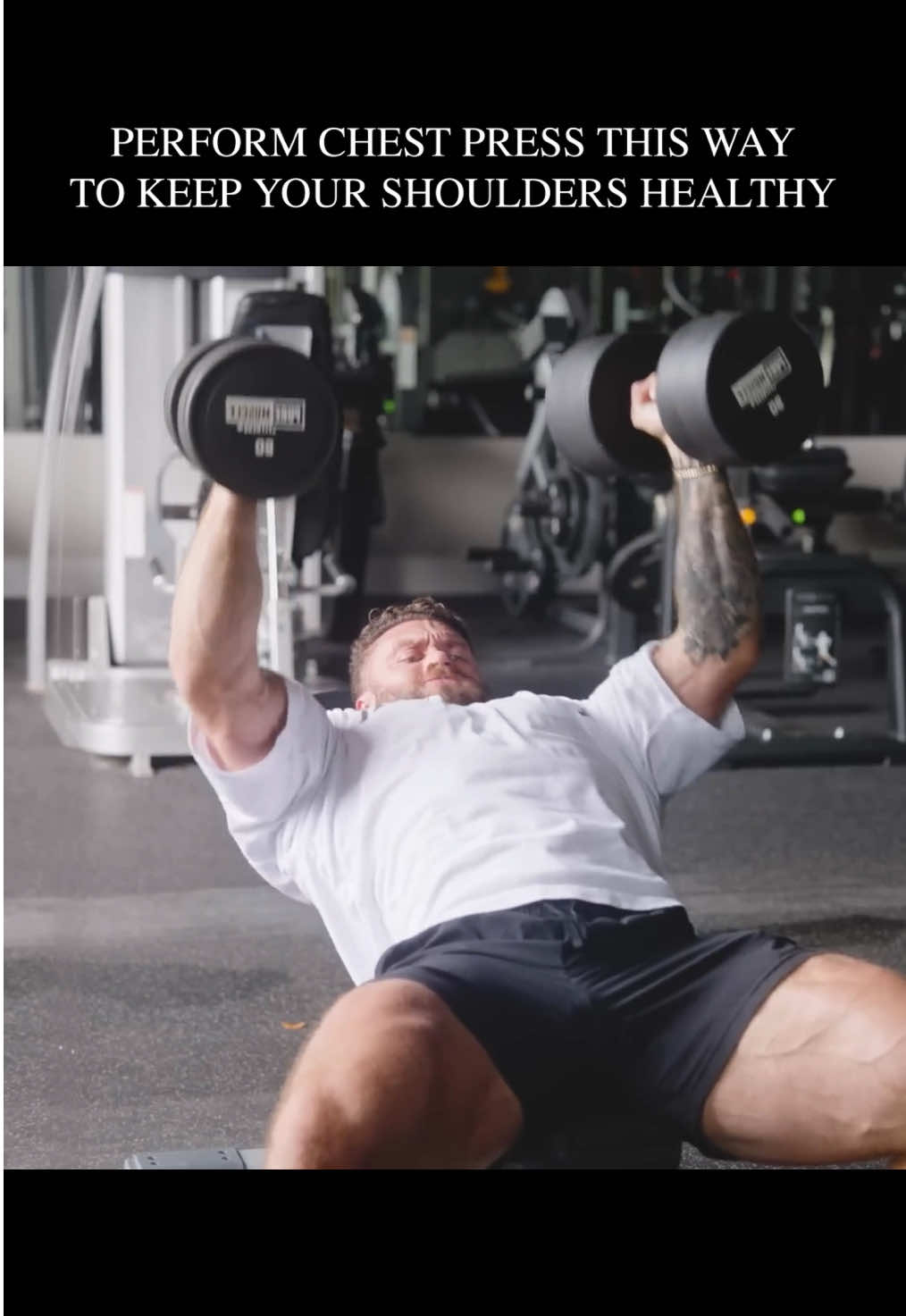Try this grip on your chest press to keep your shoulders healthy🤝