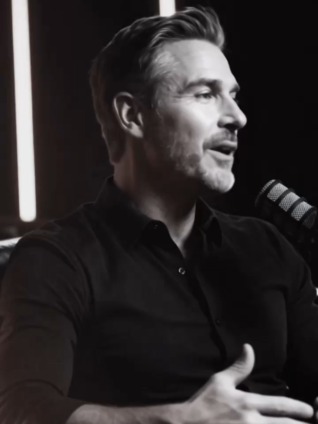 Why I'll never worry if she's texting other guys... #Love #relationships #podcast 