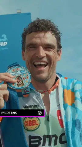 2016 Olympic Road Race and 2017 Paris Roubaix winner Greg Van Avermaet won the M40-44 age group at the Ironman 70.3 World Championship in Marbella today 🤩