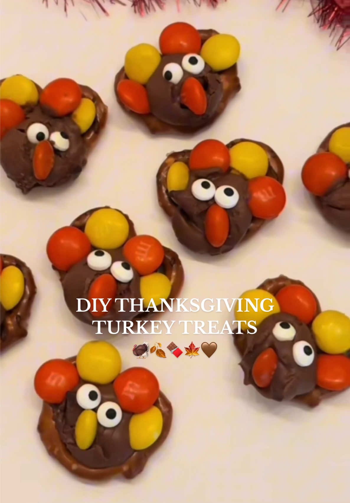 The quickest & easiest little Thanksgiving turkey treats 🦃🍂🧡 #thanksgiving #friendsgiving #HolidayTreats #desserttiktok #EasyRecipe 