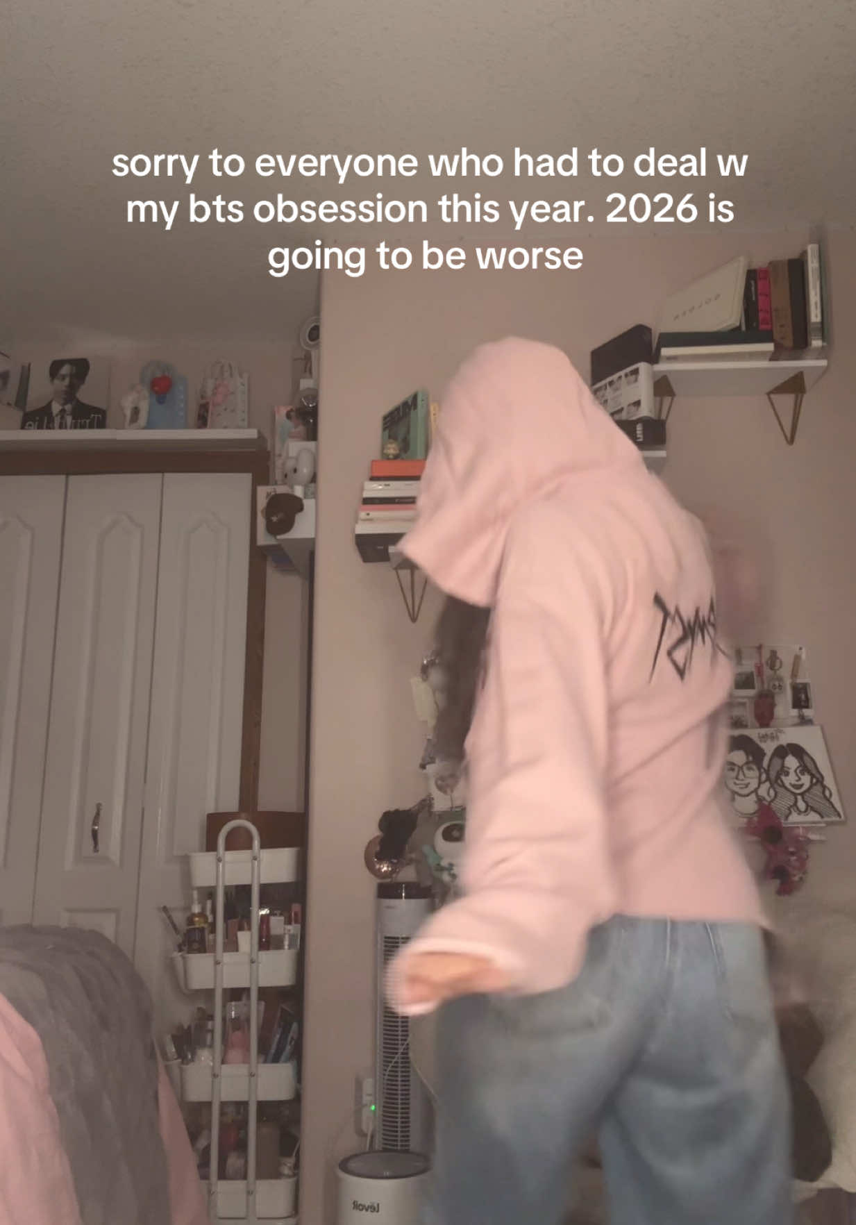 just a heads up that 2026 is going to be a more purple year for me than it already is this year (i forgot how big the hood is for this jk merch hoodie 🤭) #bts #btsarmy #btsarmy #방탄소년단 