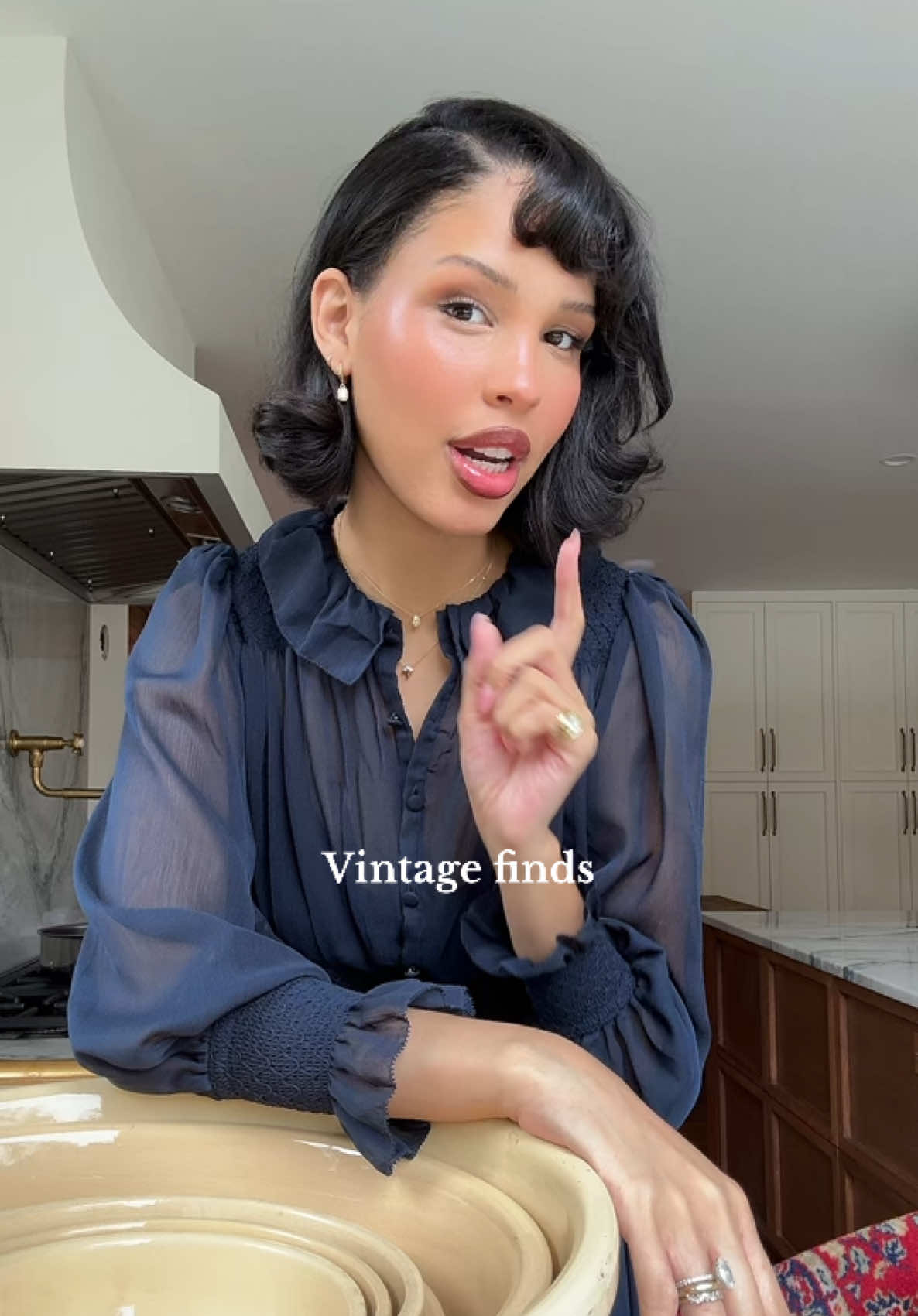 slowly collecting old and new items🤍 #fypシ #thrifting #newhome #vintagefinds 